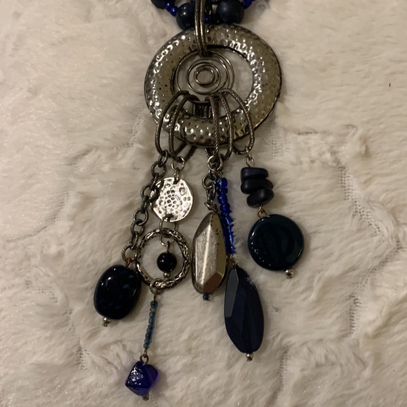 Double strand blue beads medallion statement necklace - Picture 2 of 7